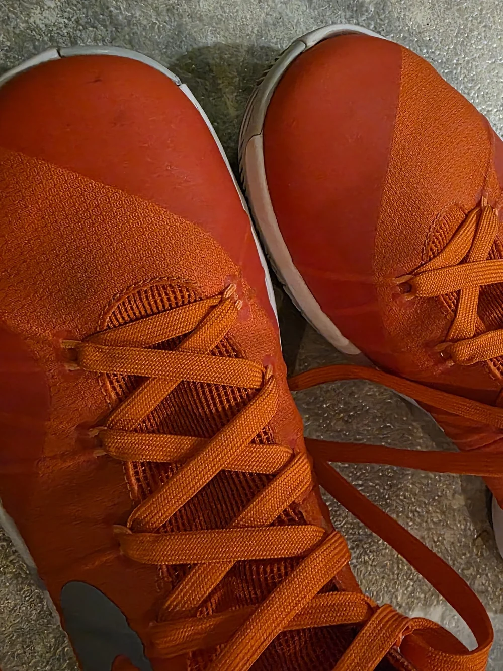 Nike Men’s Zoom 2015 Hyperdunk High Top Sneakers Blaze Orange 10.5
